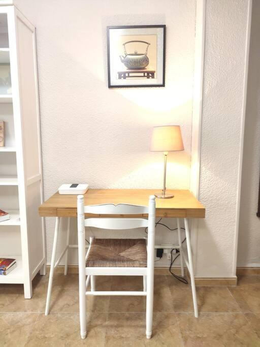 Charming & Spacious Apartment In Historic Centre & Short Walk To Beach Alicante Buitenkant foto
