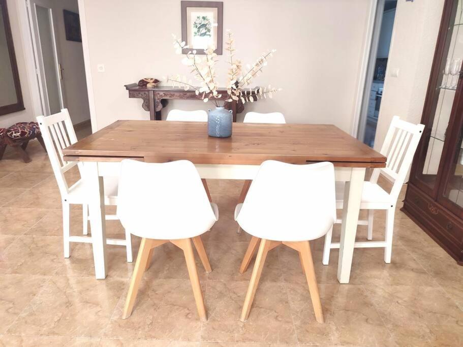 Charming & Spacious Apartment In Historic Centre & Short Walk To Beach Alicante Buitenkant foto
