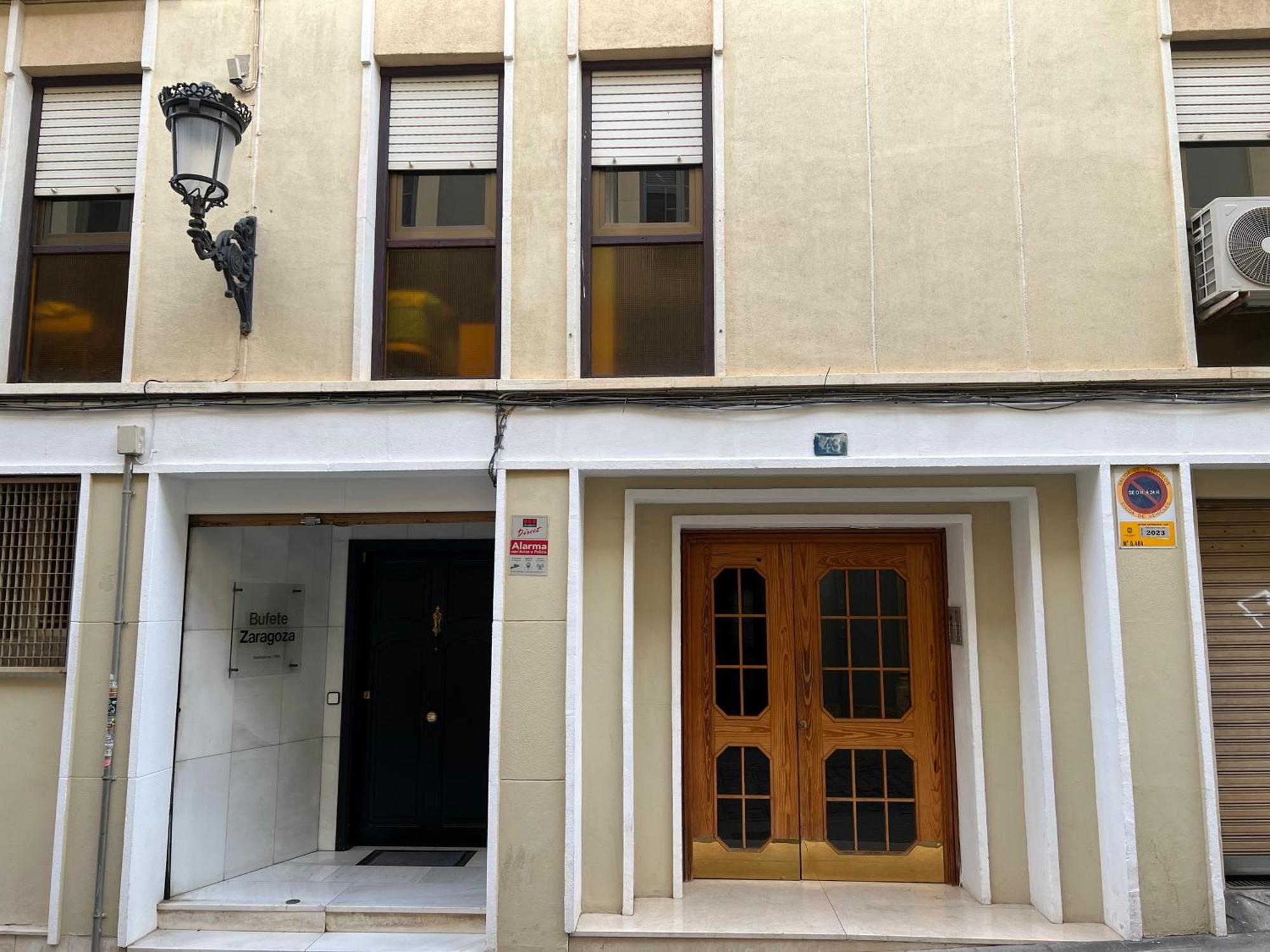 Charming & Spacious Apartment In Historic Centre & Short Walk To Beach Alicante Buitenkant foto